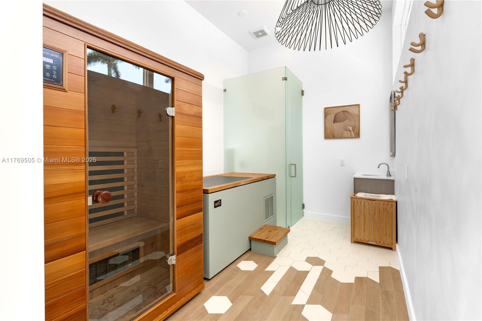 LA GORCE ISLAND - Residential