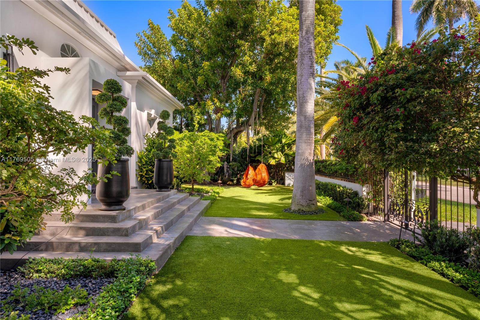 LA GORCE ISLAND - Residential