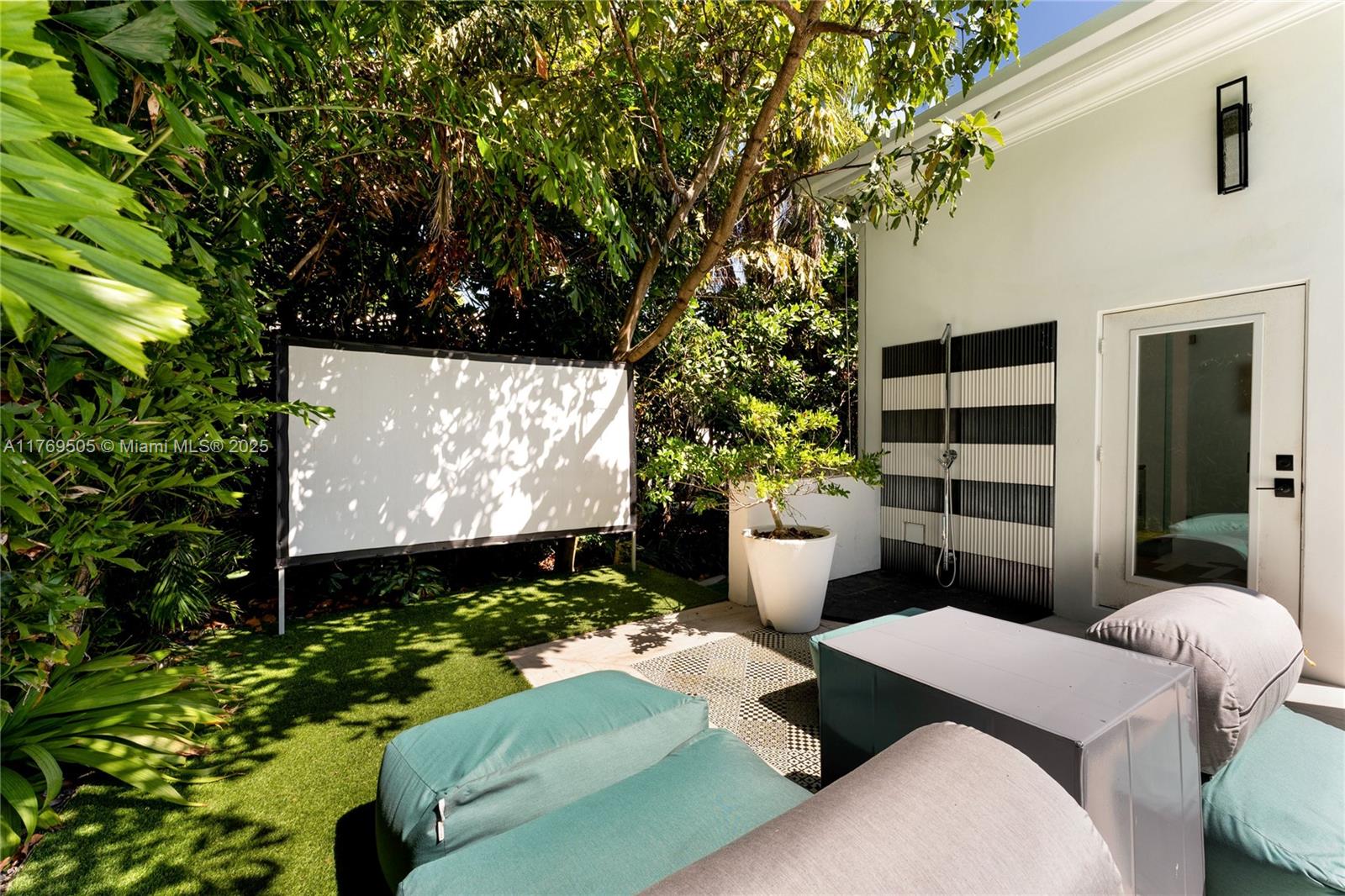 LA GORCE ISLAND - Residential
