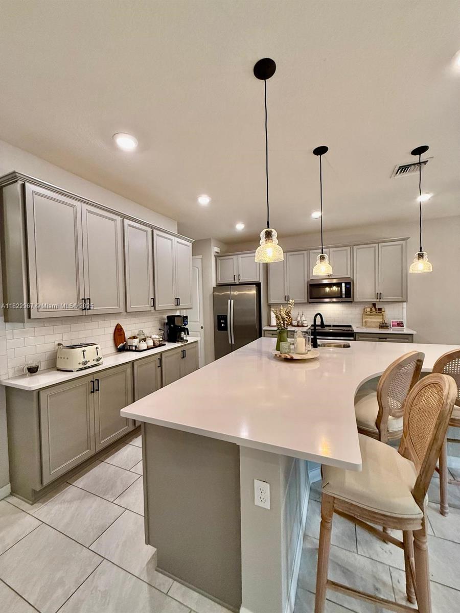 8296 Cadre Noir Rd