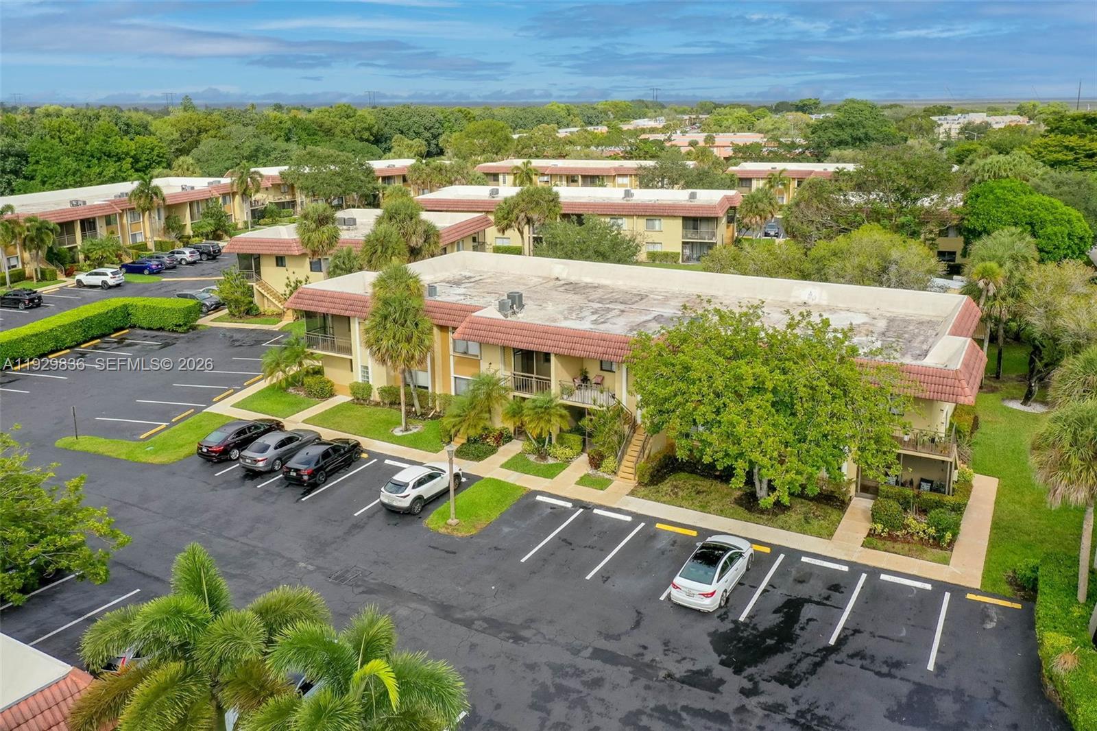 RACQUET CLUB APARTMENTS A - Residential