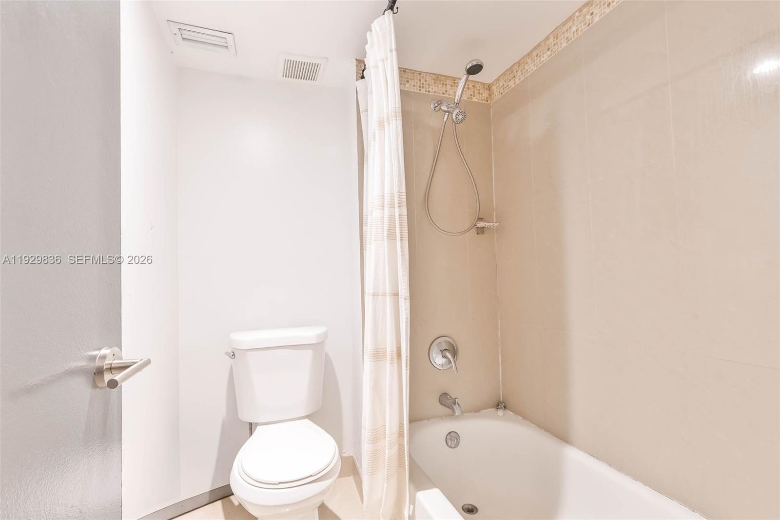 RACQUET CLUB APARTMENTS A - Residential