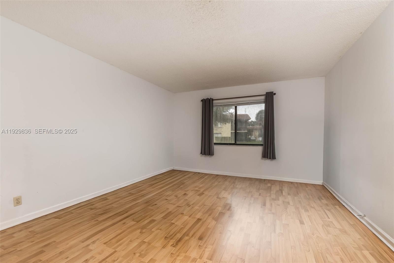 RACQUET CLUB APARTMENTS A - Residential