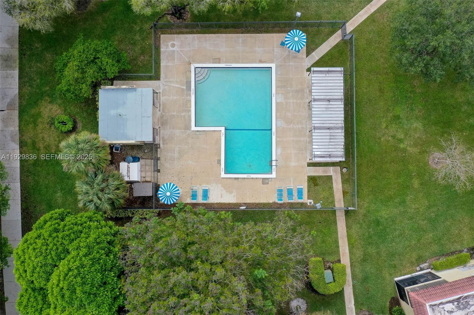 RACQUET CLUB APARTMENTS A - Residential