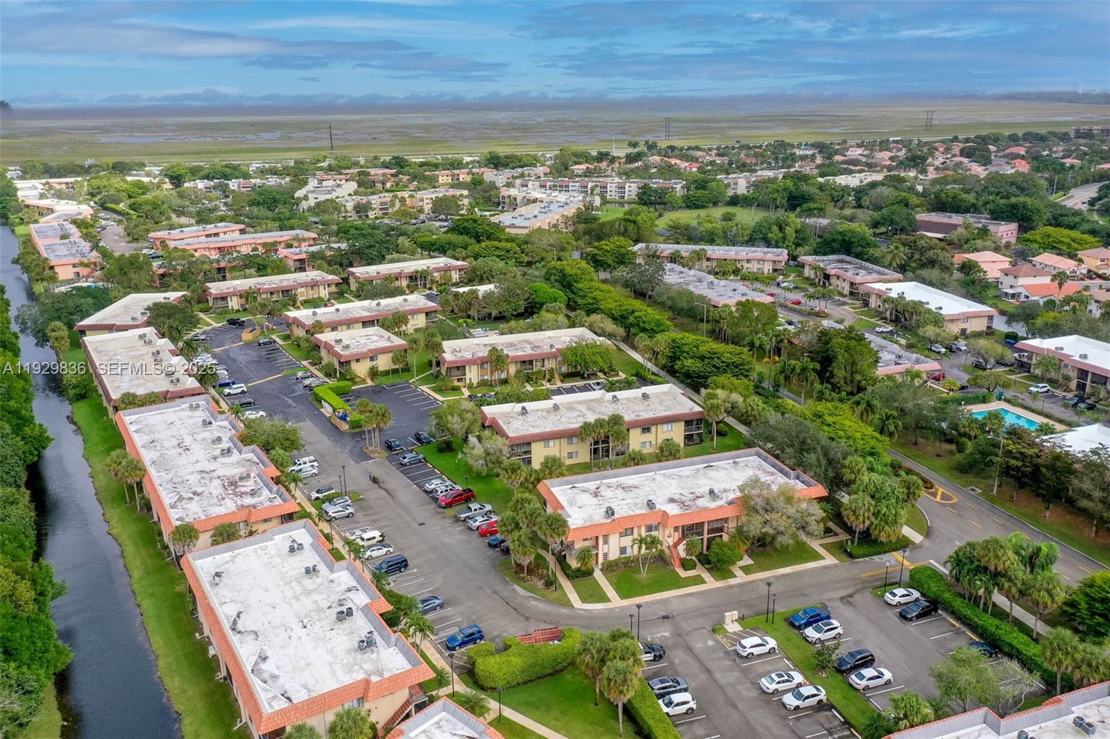 RACQUET CLUB APARTMENTS A - Residential