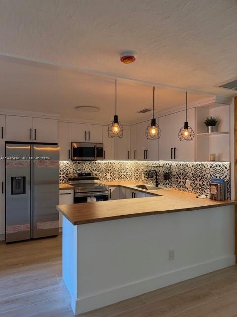 S/D OF 12-45-42, E 1/2 OF - Residential