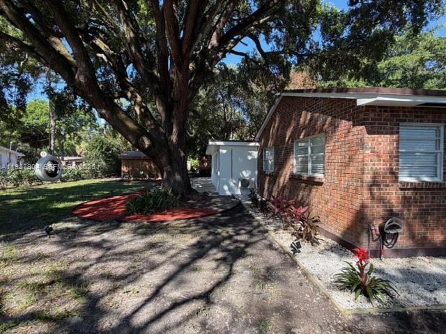 S/D OF 12-45-42, E 1/2 OF - Residential