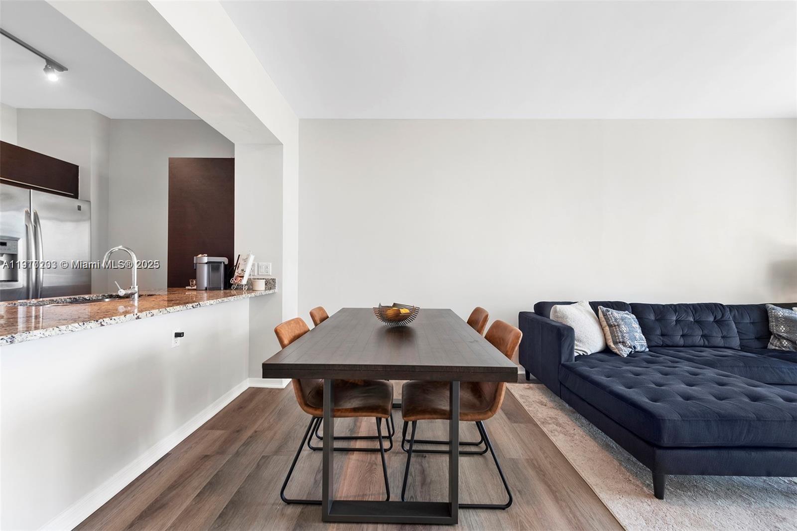 THE PLAZA 901 BRICKELL CO - Residential Lease