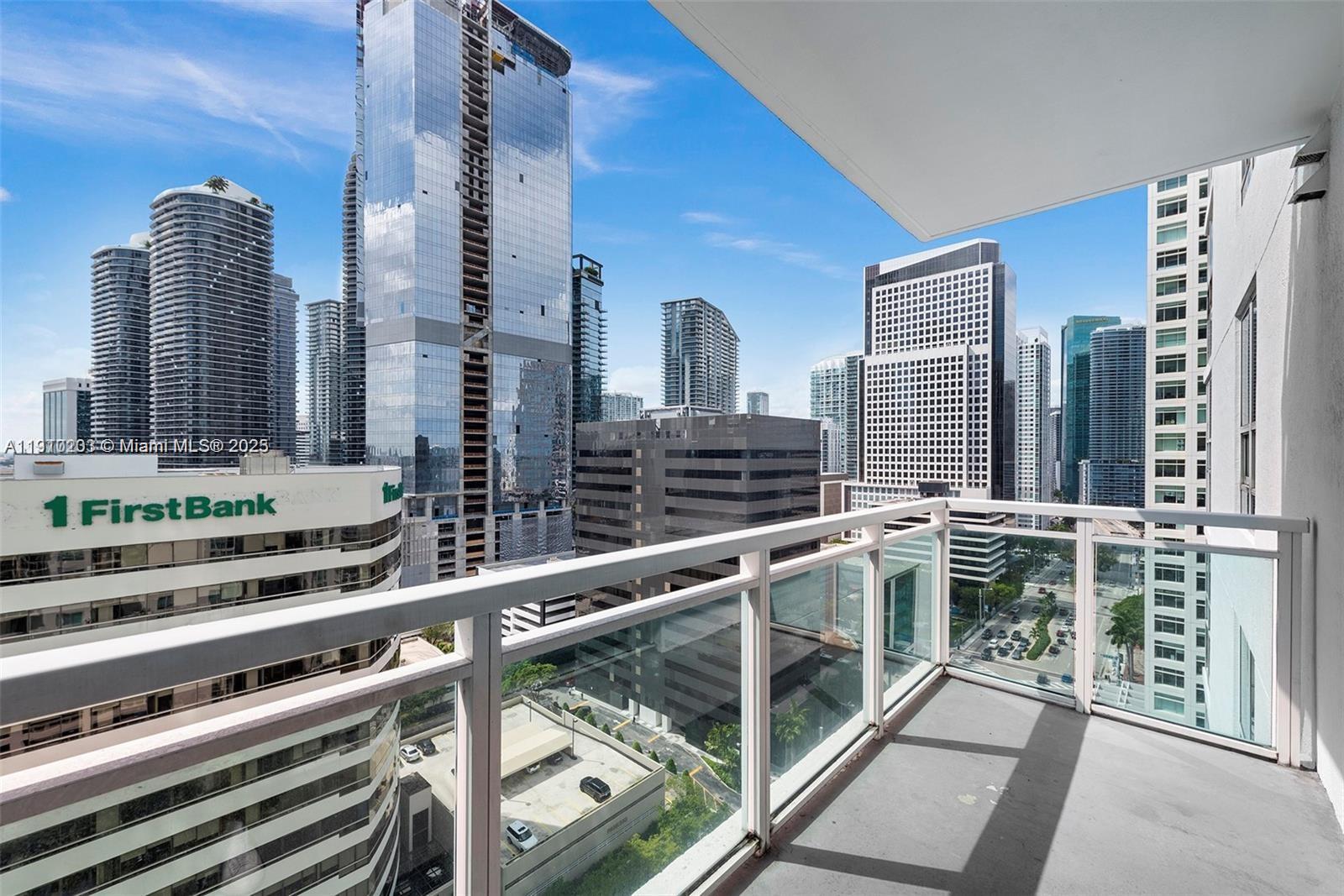 THE PLAZA 901 BRICKELL CO - Residential Lease