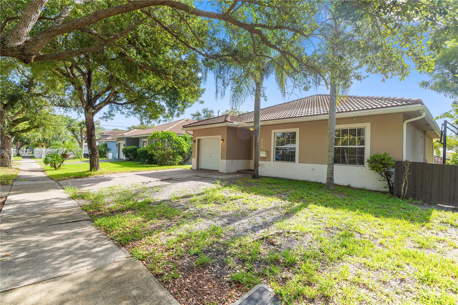 955 S 26th AVENUE