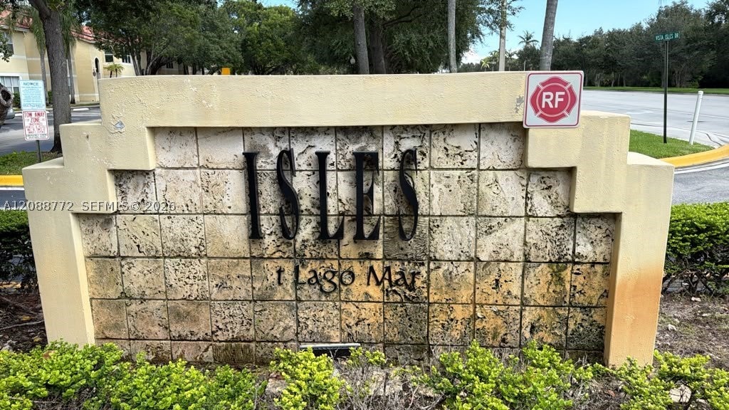 Photo of 457 Vista Isles Dr #2114, Sunrise, FL 33325 (MLS # A12088772)