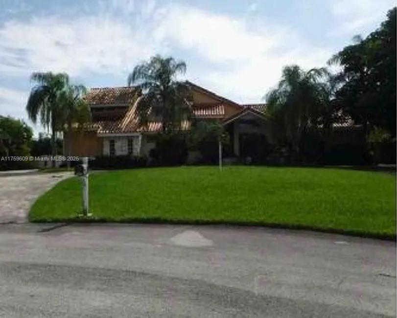 Discover this 5-bedroom, 3-bathroom single-family home. This property offers a fantastic opportunity in a vibrant community, with convenient access to shopping, dining, parks, and major highways. An exclusive online auction will be held, starting on March 18, 2025 at 09:00 AM EST. All offers must be submitted through Federa. Don’t miss your chance to make this home yours!
