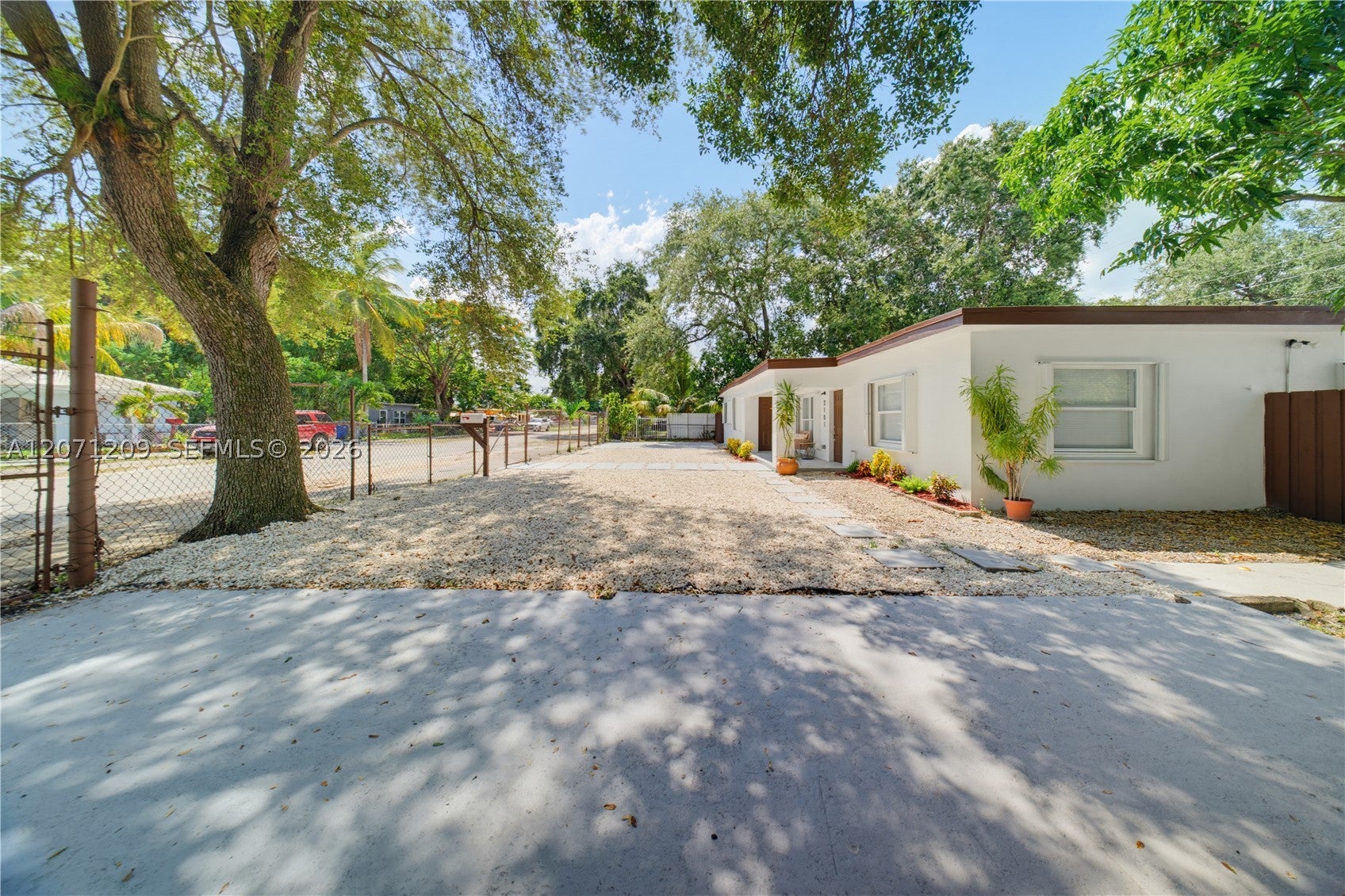 2101 NW 93rd Ter