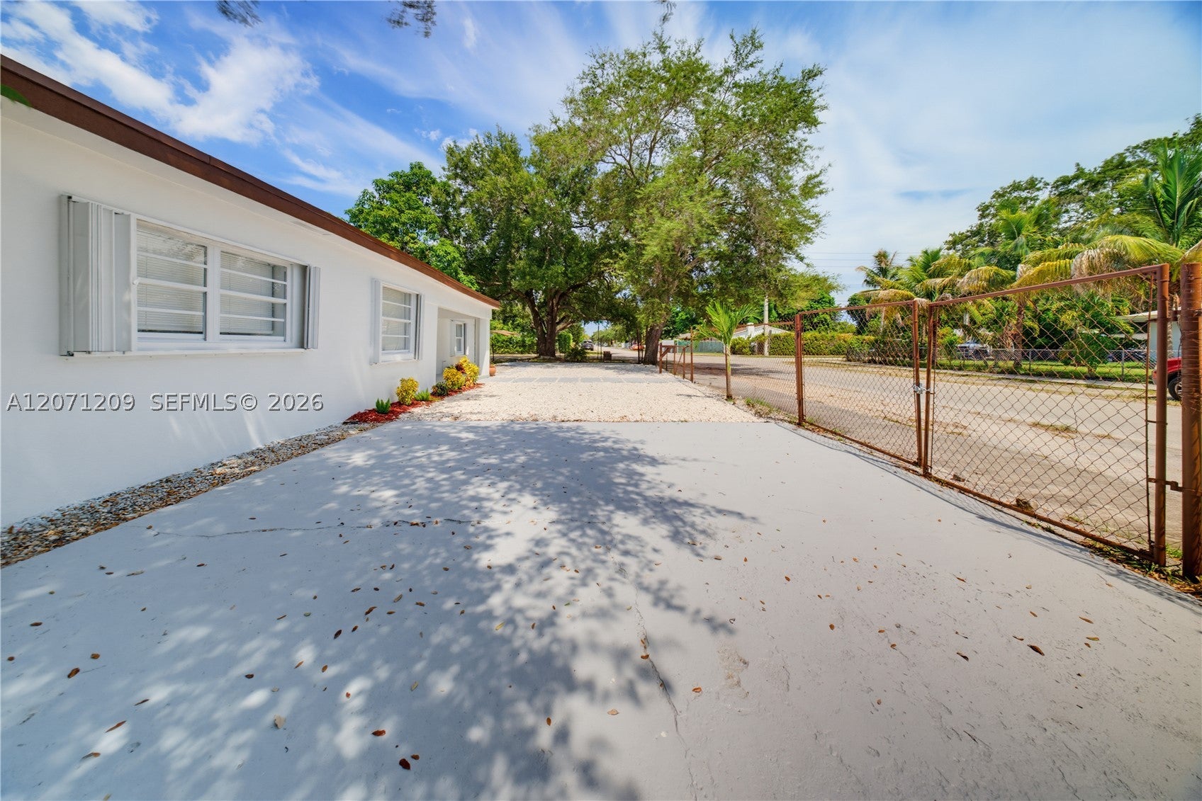 2101 NW 93rd Ter