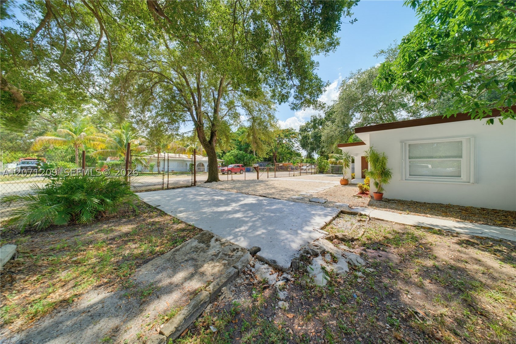 2101 NW 93rd Ter