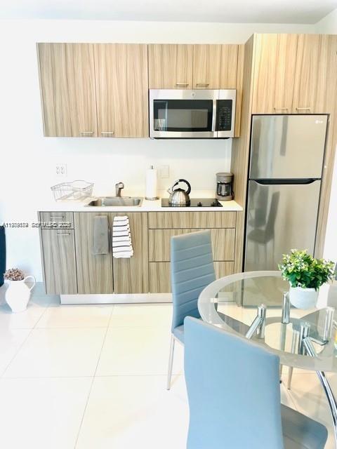 1419 WEST CONDO - Residential