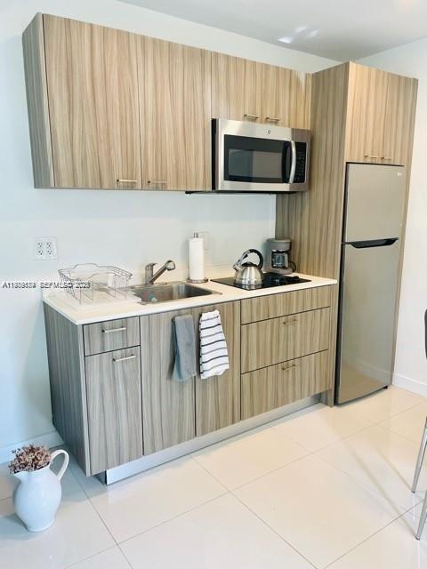 1419 WEST CONDO - Residential