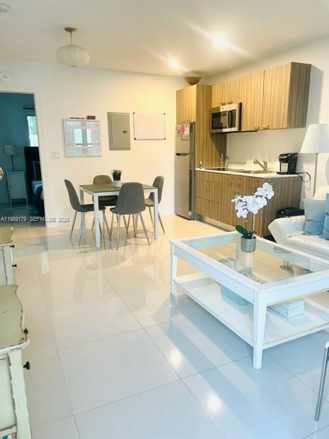 1419 WEST CONDO - Residential