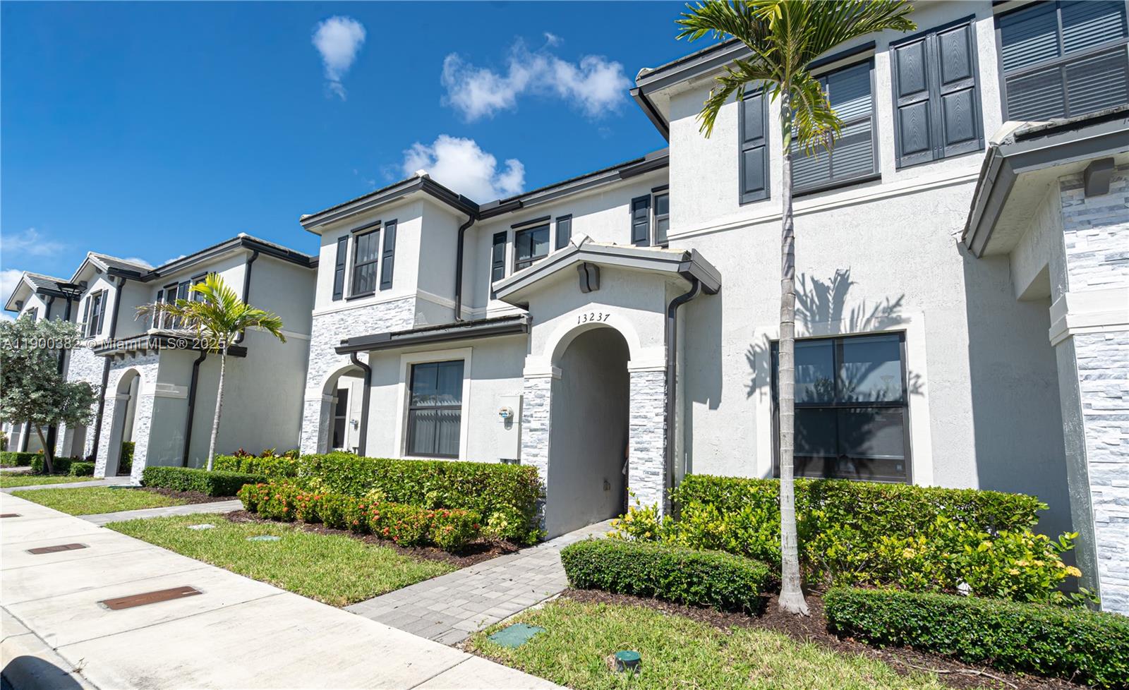 PINE ISLE - Residential Lease