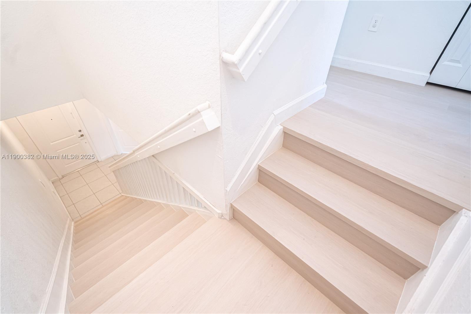 PINE ISLE - Residential Lease