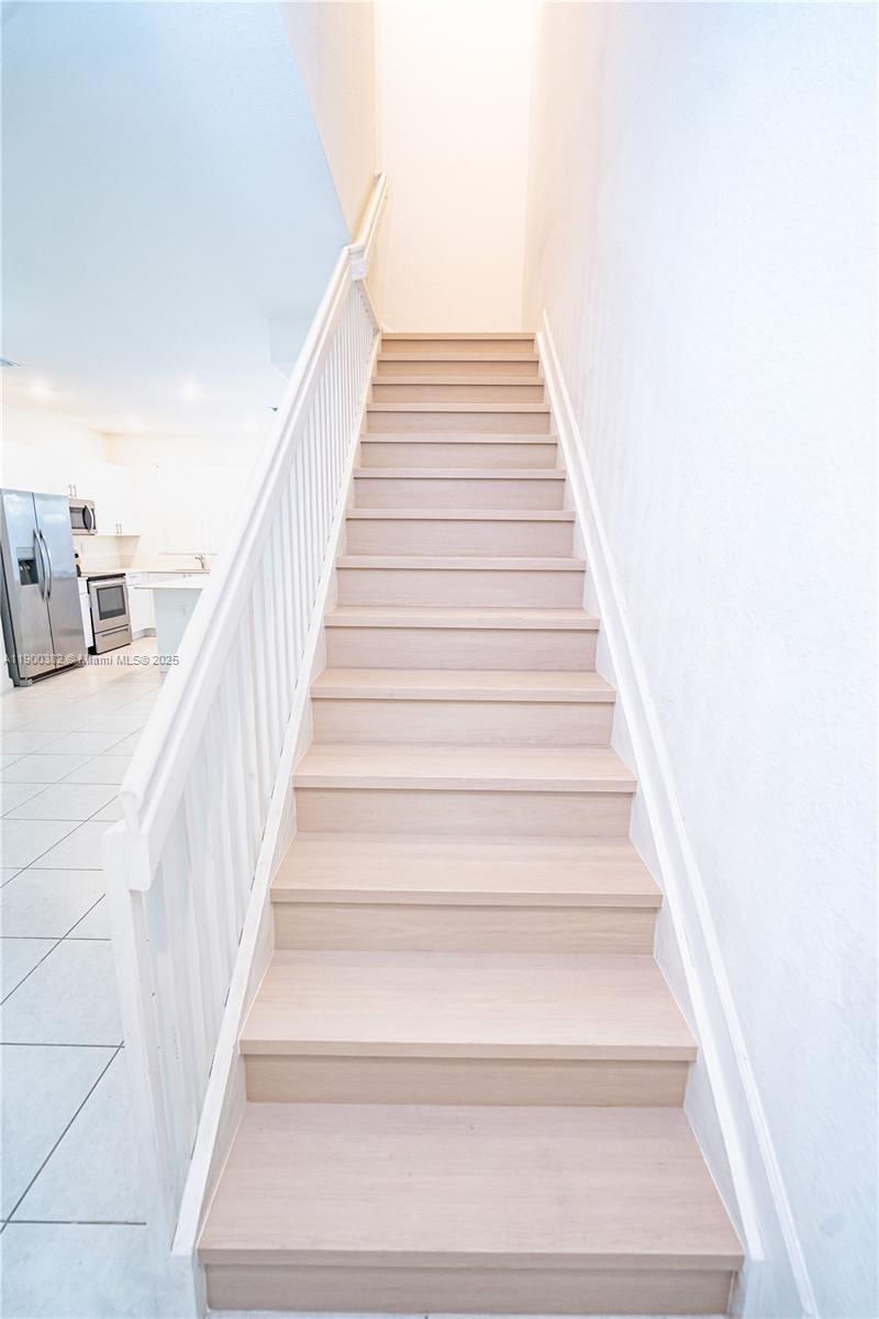 PINE ISLE - Residential Lease