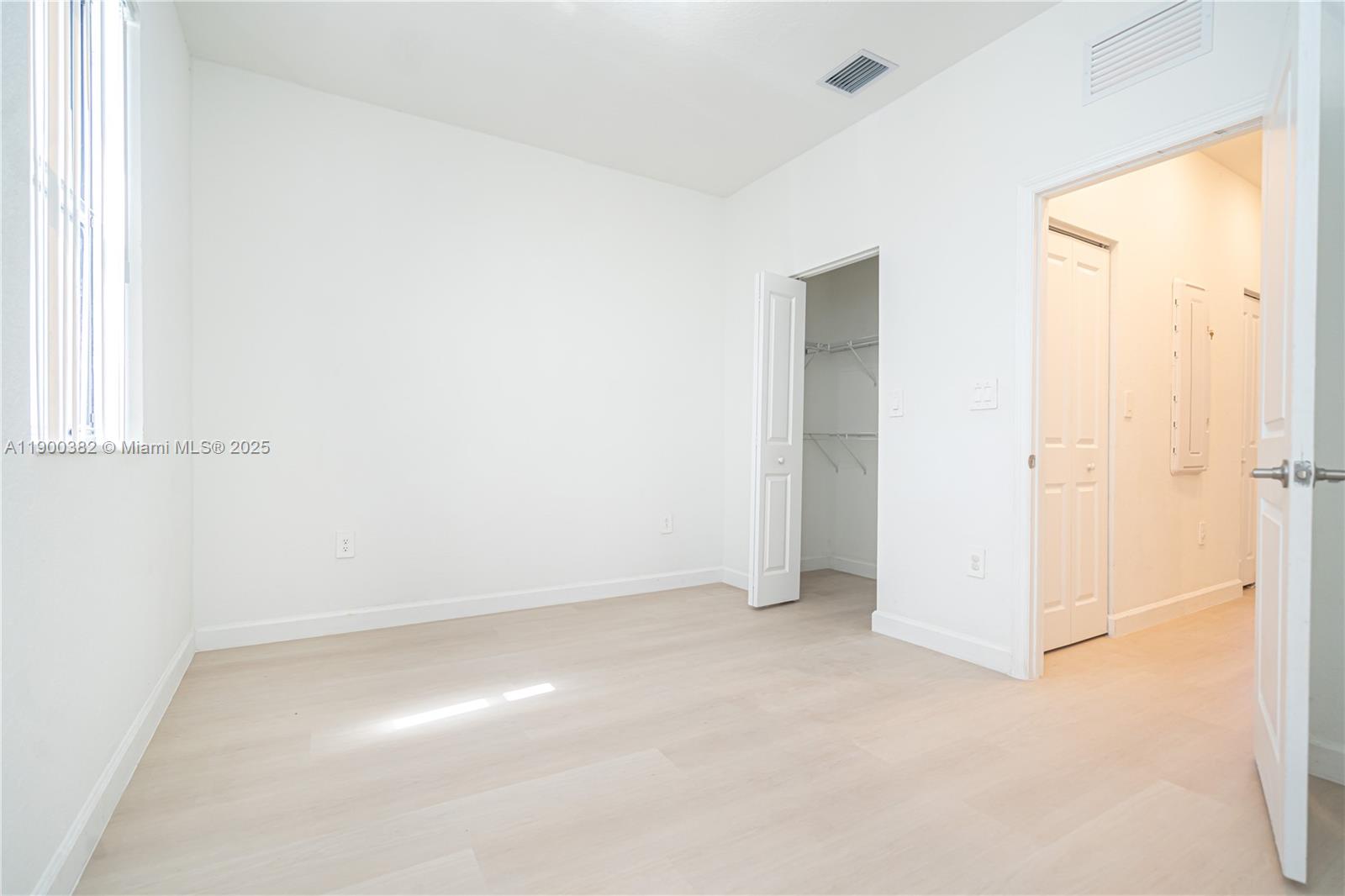 PINE ISLE - Residential Lease