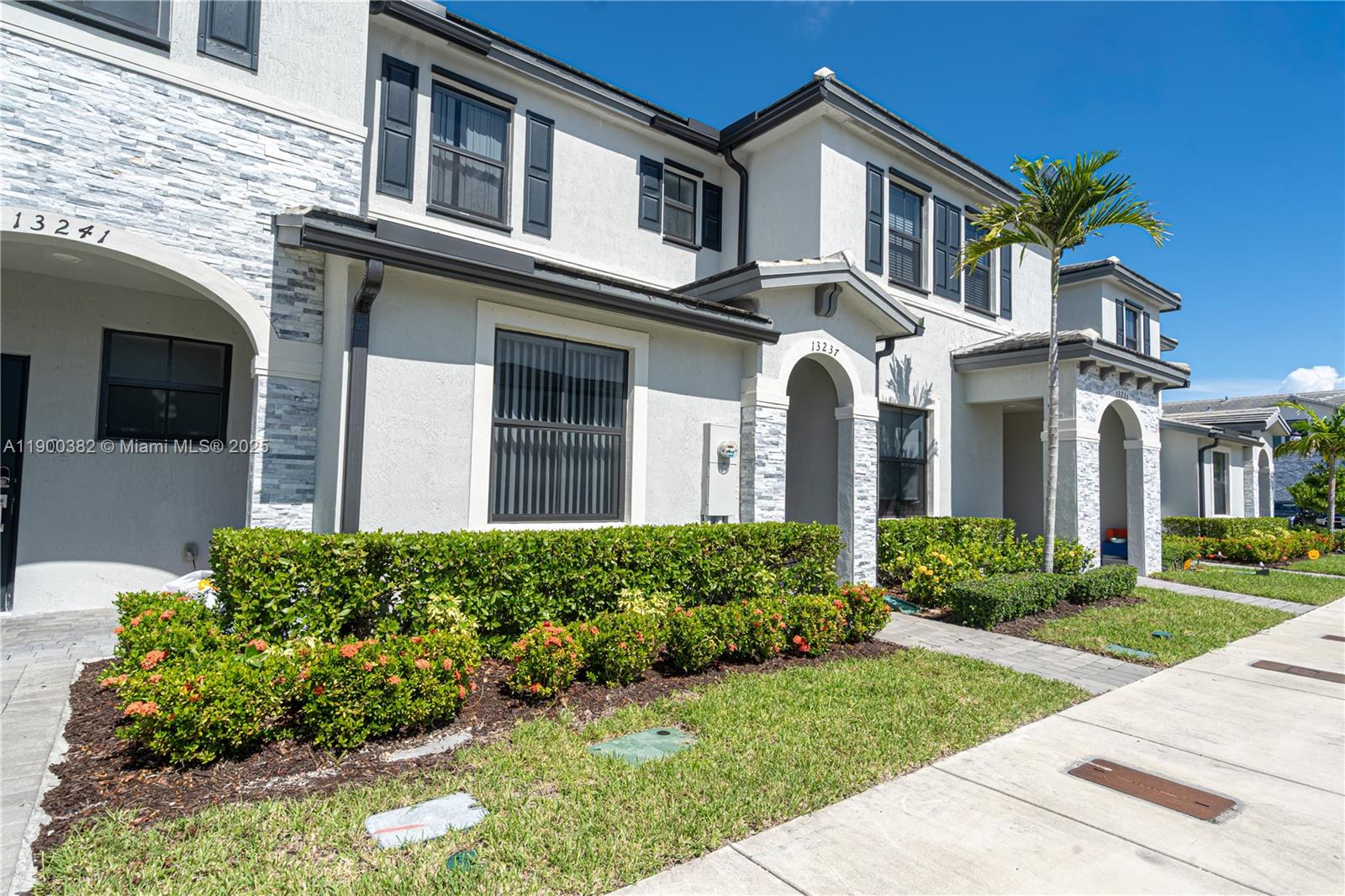 PINE ISLE - Residential Lease