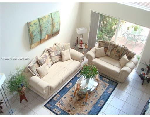 DORAL LANDINGS EAST - Residential Lease