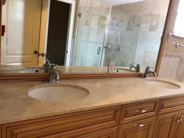 DORAL LANDINGS EAST - Residential Lease