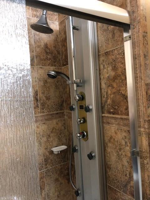 DORAL LANDINGS EAST - Residential Lease