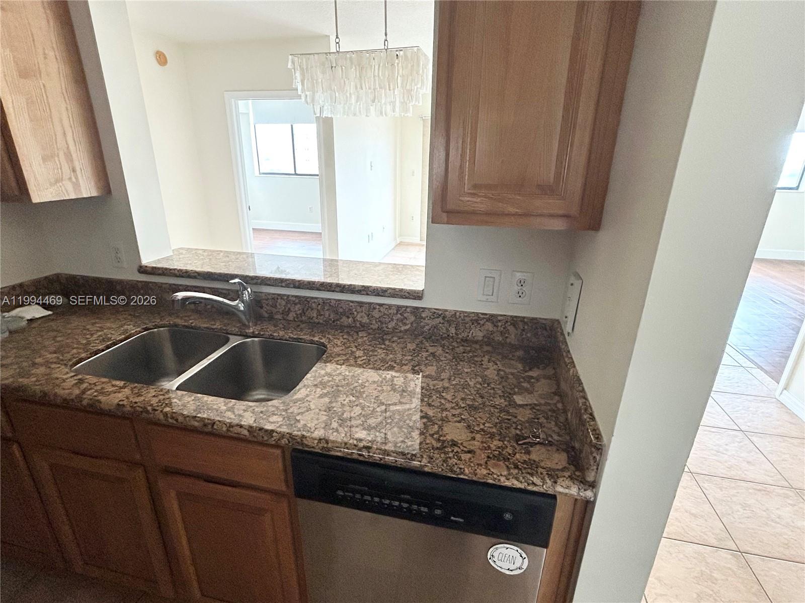 KEYSTONE PARK CONDO - Residential Lease