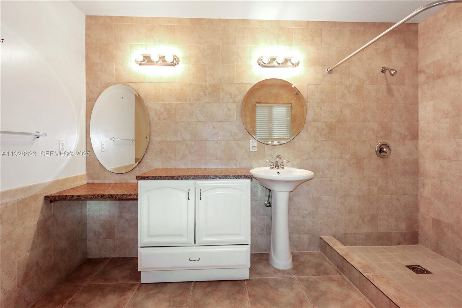 UNPLATTED - Residential Lease