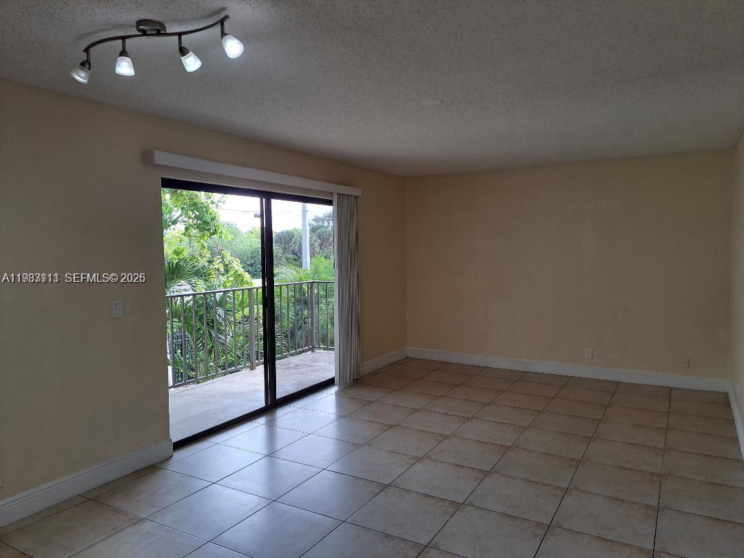 PALM BEACH PLACE CONDO - Residential Lease