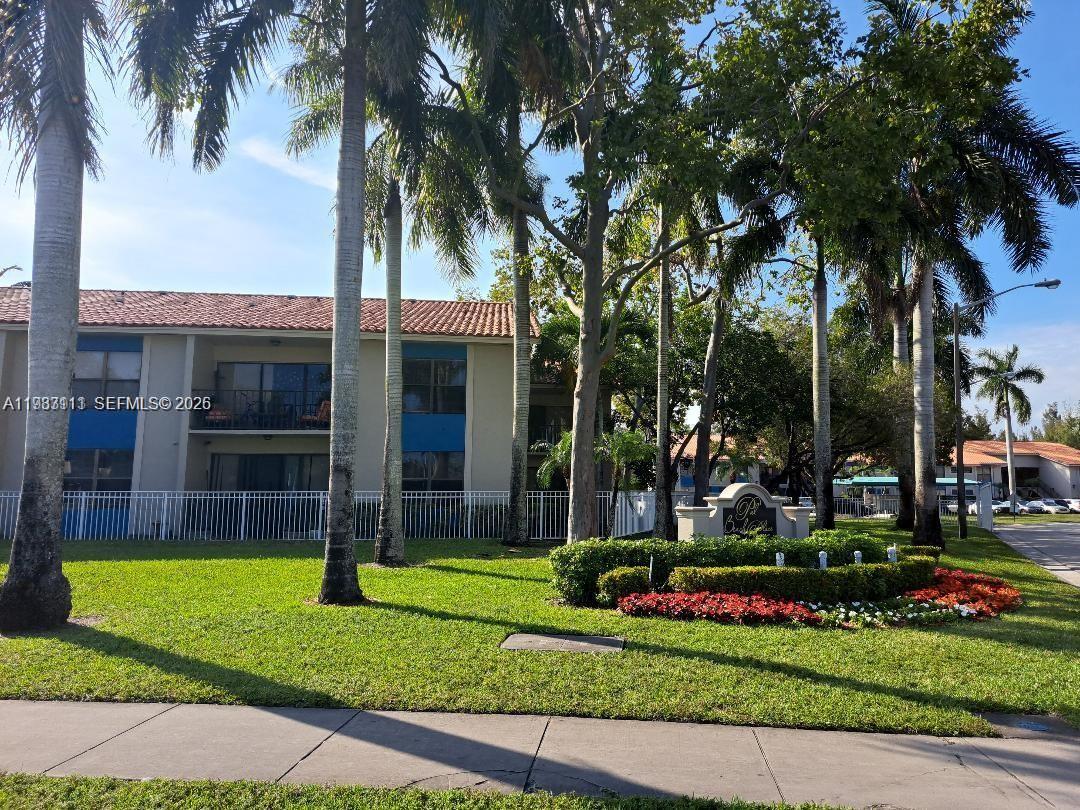 PALM BEACH PLACE CONDO - Residential Lease