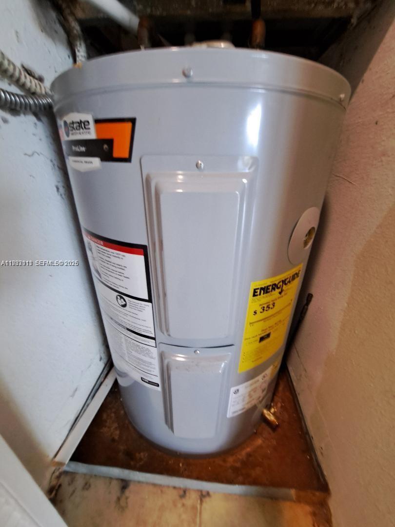 PALM BEACH PLACE CONDO - Residential Lease