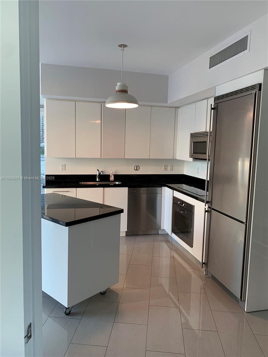 92 SW 3rd St 1601