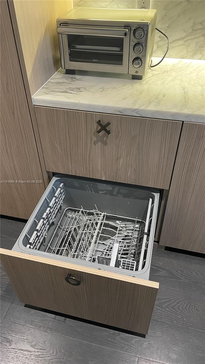 801 SMA DESIGNER SUITES C - Residential