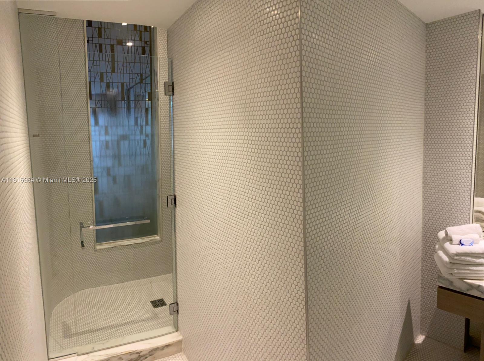 801 SMA DESIGNER SUITES C - Residential