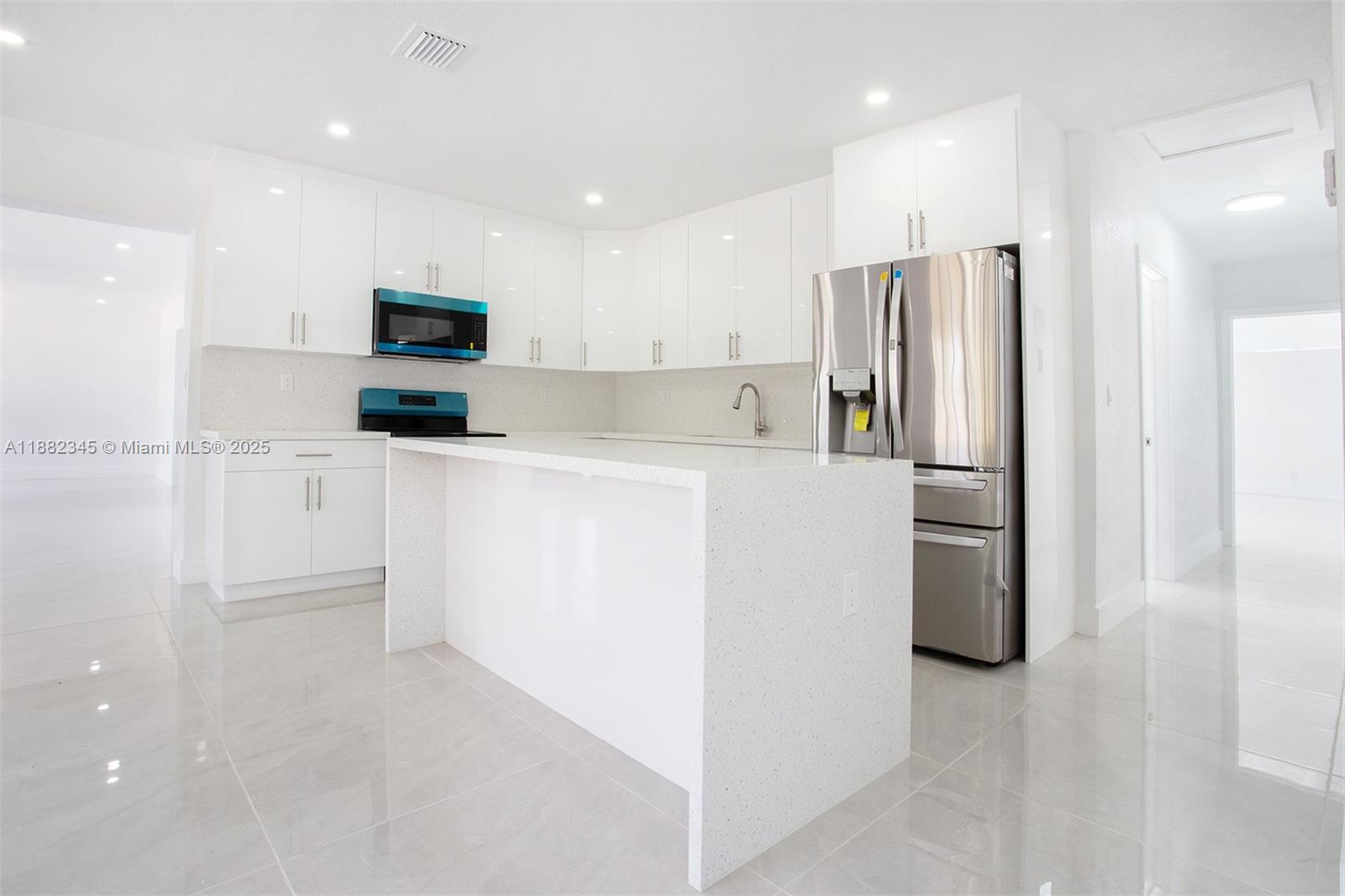 HIGHLAND MANOR SEC 5 - Residential Lease