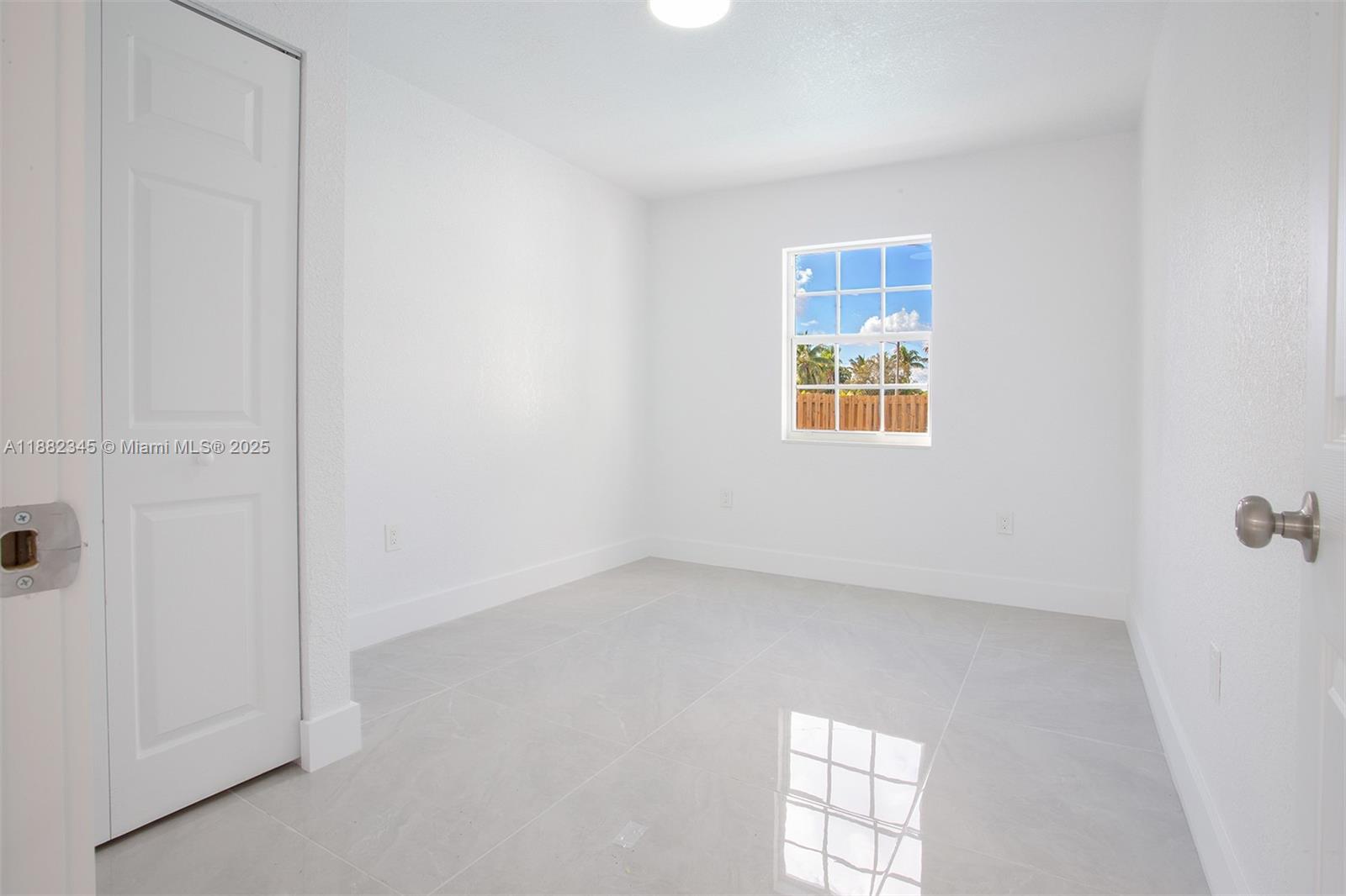 HIGHLAND MANOR SEC 5 - Residential Lease