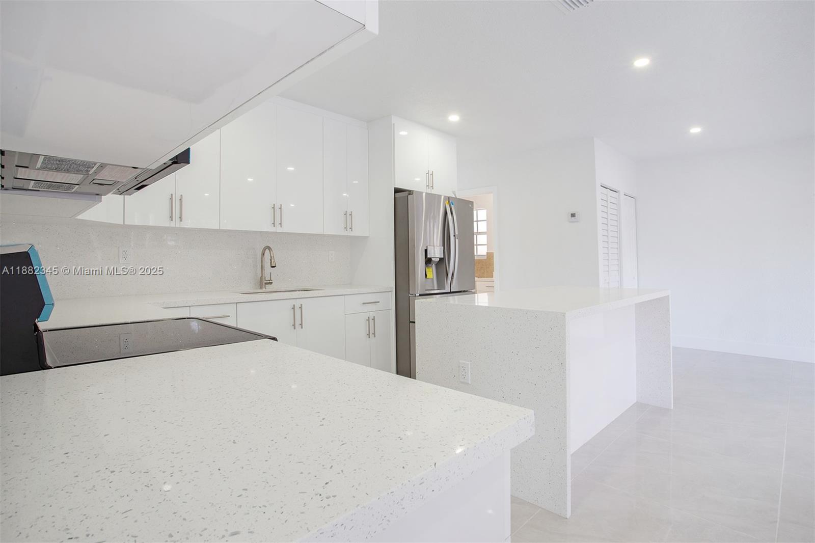 HIGHLAND MANOR SEC 5 - Residential Lease