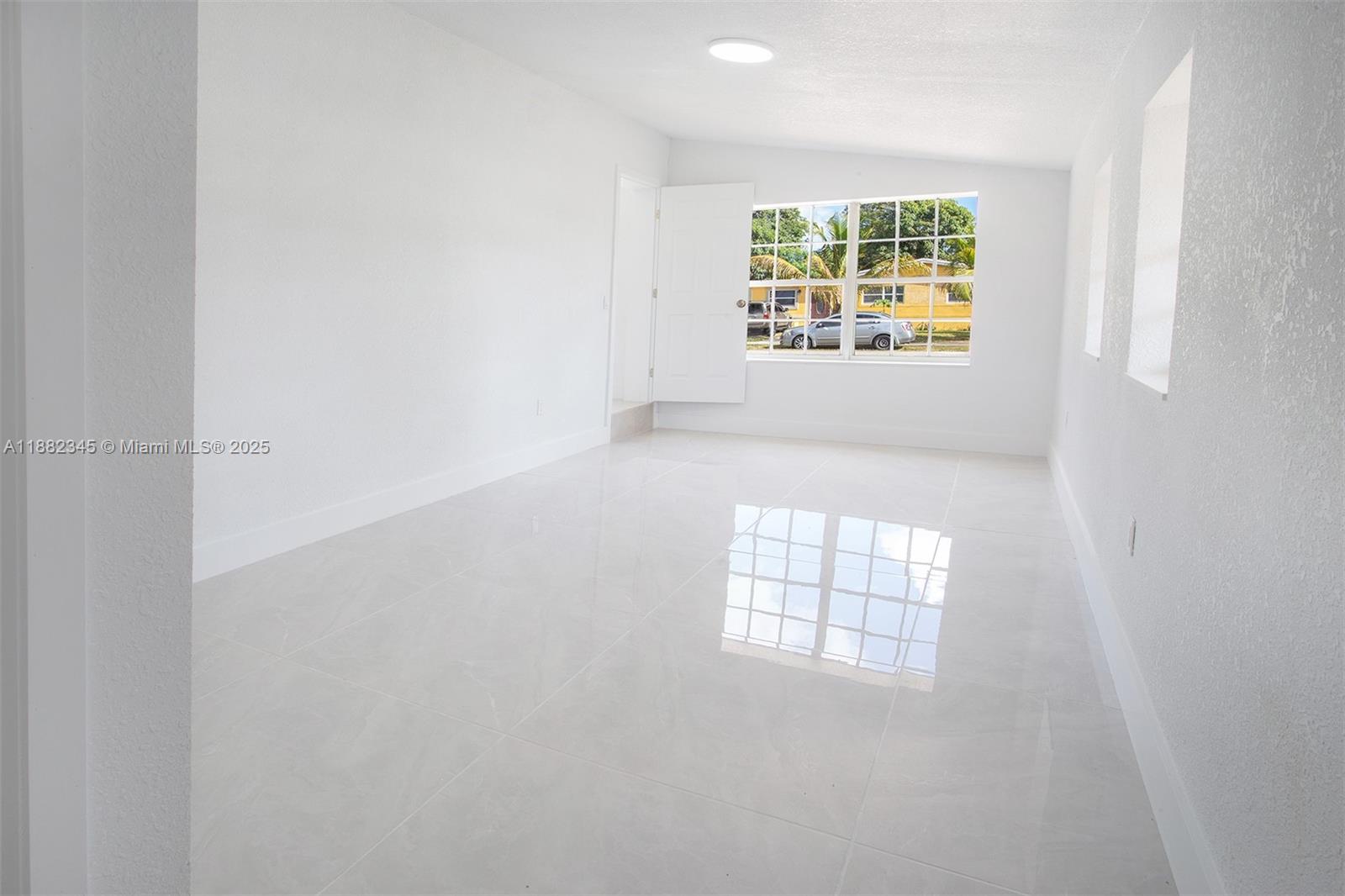 HIGHLAND MANOR SEC 5 - Residential Lease