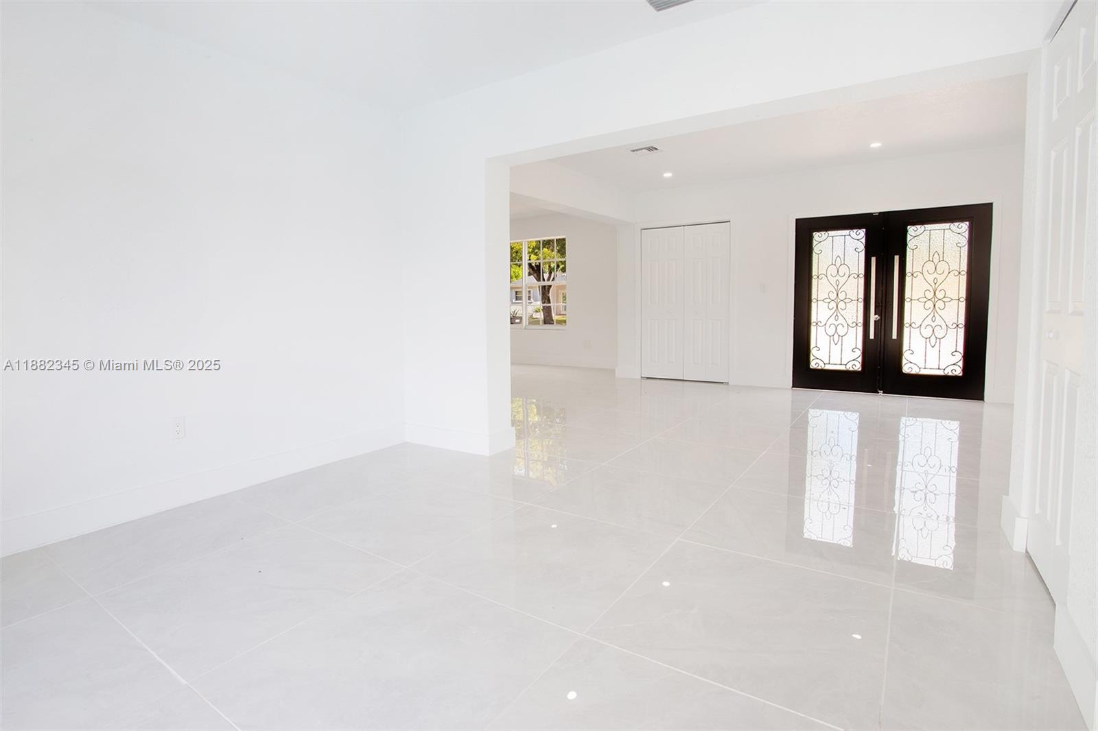HIGHLAND MANOR SEC 5 - Residential Lease