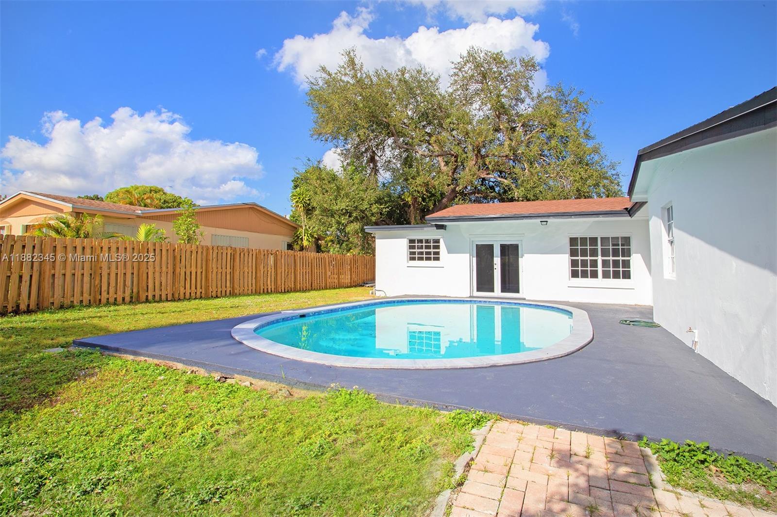 HIGHLAND MANOR SEC 5 - Residential Lease
