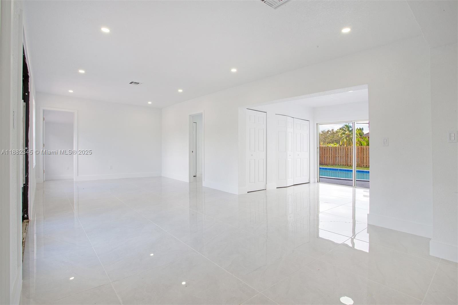 HIGHLAND MANOR SEC 5 - Residential Lease