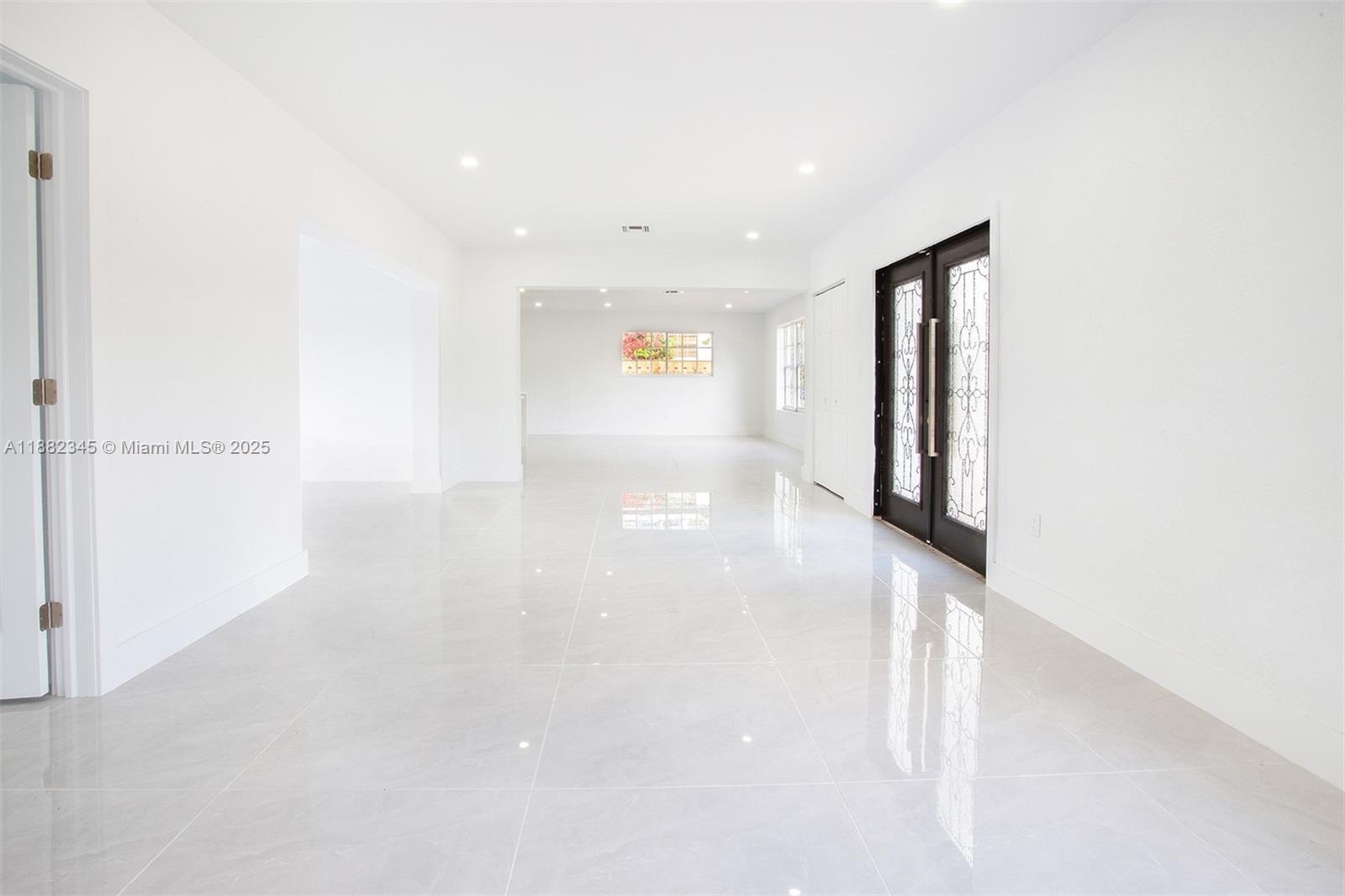 HIGHLAND MANOR SEC 5 - Residential Lease