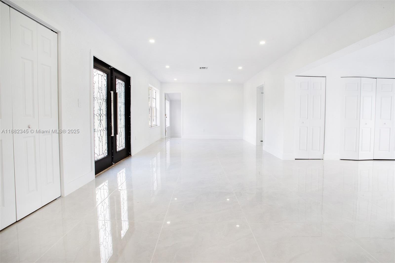 HIGHLAND MANOR SEC 5 - Residential Lease