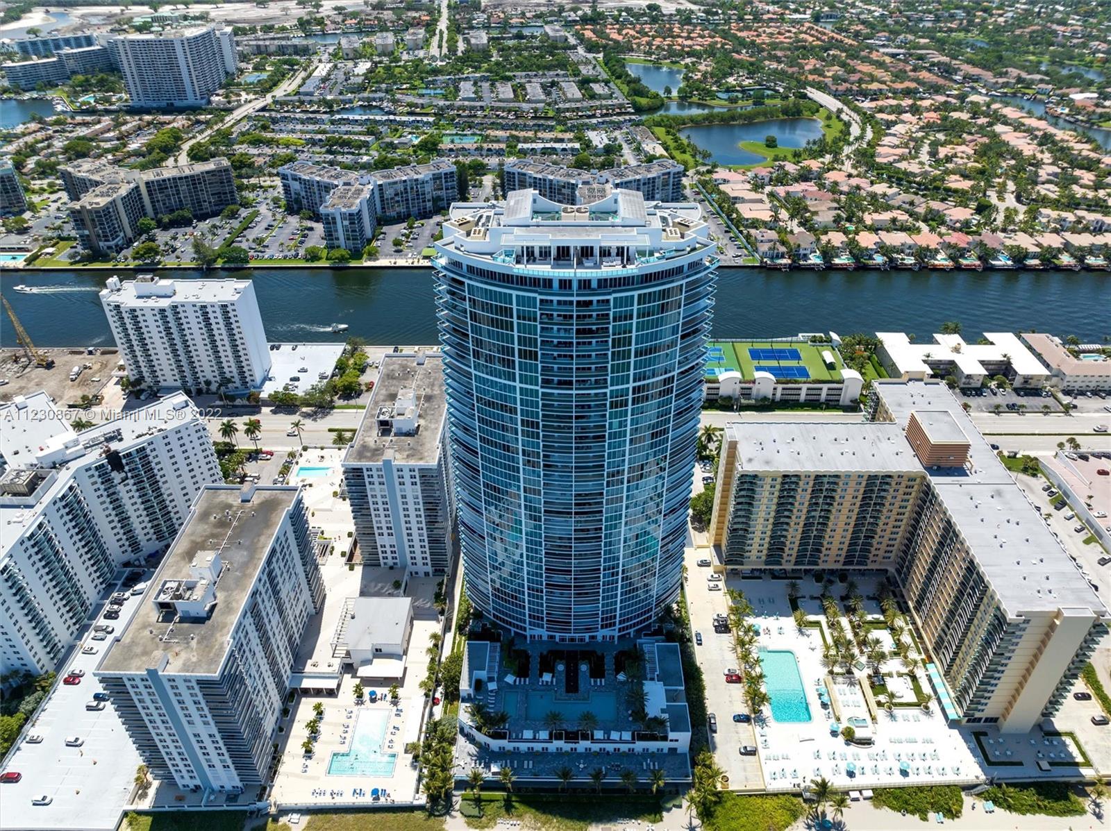 Trump Hollywood - Residential