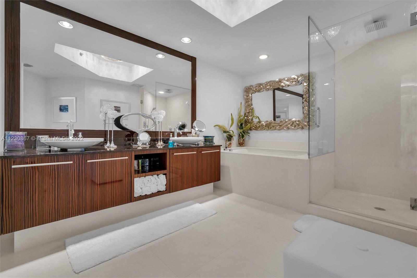 Trump Hollywood - Residential