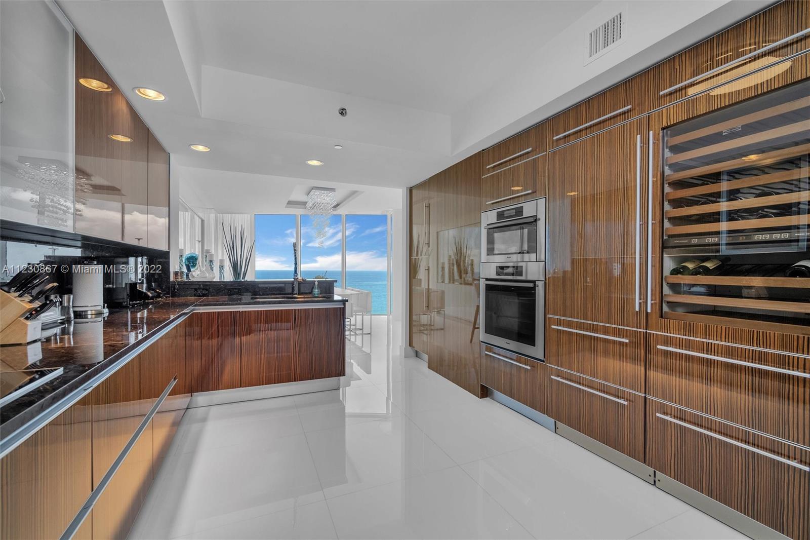 Trump Hollywood - Residential